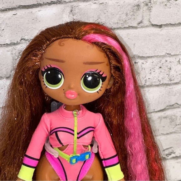 L.O.L. Surprise! LOL Surprise OMG CORAL WAVES Swim Doll 9" - Picture 2 of 9